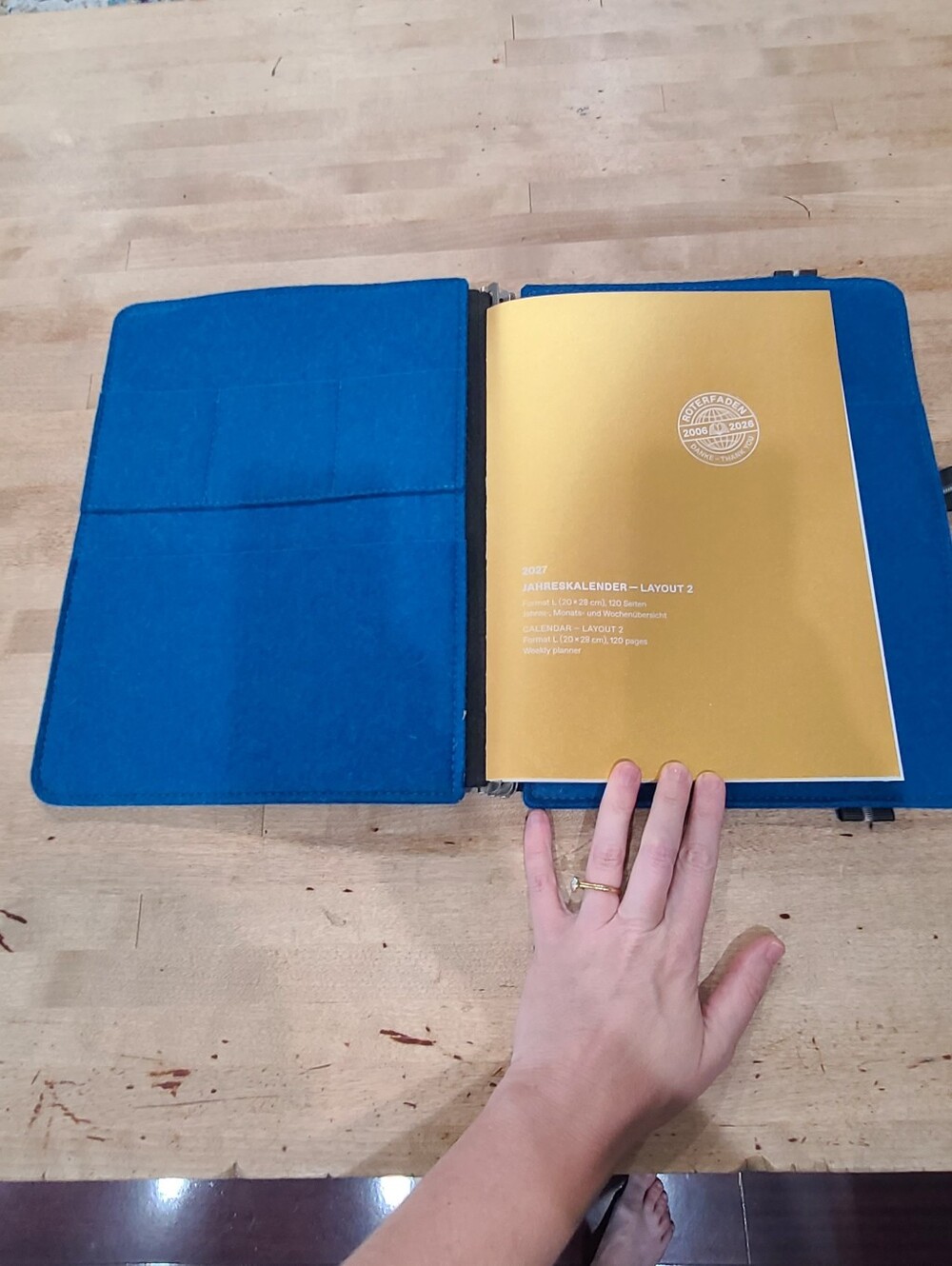 Roterfaden L Taschenbegleiter Leather Notebook Cover In Brown With Blue Felt - Picture 3 of 16